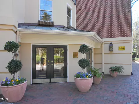 2801 Glenwood Gardens Ln #106, Raleigh, NC 27608