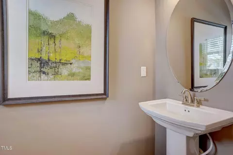 Bath - 160 Bruce Dr, Dunn, NC 28334 photo 1 of 3