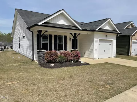 11 Balboa Pkwy, Clayton, NC 27520