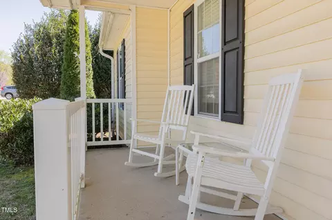 702 E Chatham St, Apex, NC 27502 photo 4