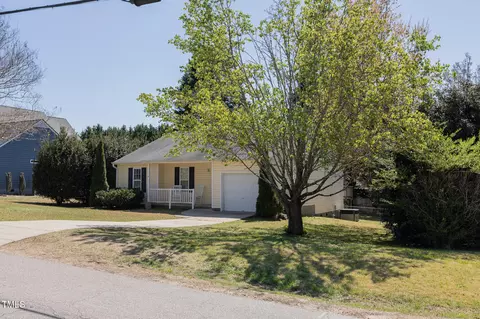 702 E Chatham St, Apex, NC 27502 photo 2