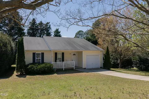 702 E Chatham St, Apex, NC 27502 photo 3