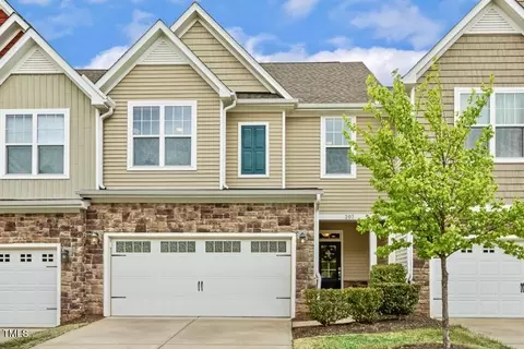 207 Wildfell Trl, Cary, NC 27513