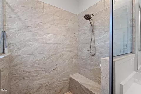 Bath - 10 Premier Ct, Durham, NC 27713 photo 3 of 4