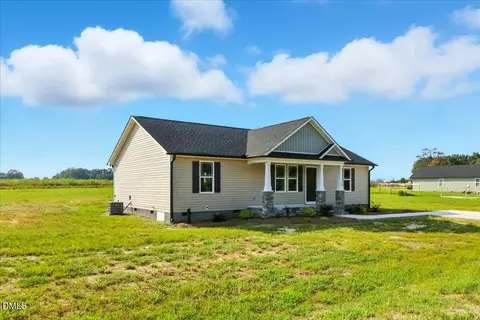 129 Grace Pond Ave, Benson, NC 27504 photo 3