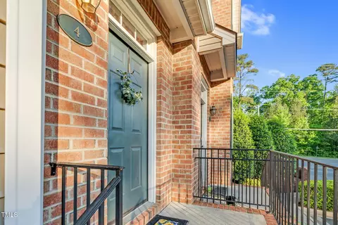Exterior - 4 Scottish Ln, Durham, NC 27707 photo 3 of 10