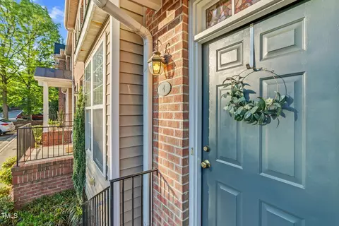 Entry Way - 4 Scottish Ln, Durham, NC 27707 photo 6 of 7