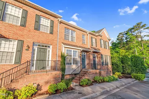 Exterior - 4 Scottish Ln, Durham, NC 27707 photo 2 of 10