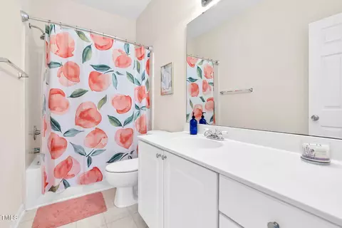 Bath - 4 Scottish Ln, Durham, NC 27707 photo 3 of 4