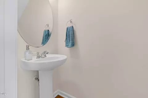 Bath - 4 Scottish Ln, Durham, NC 27707 photo 1 of 4