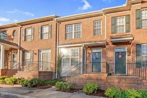 Exterior - 4 Scottish Ln, Durham, NC 27707 photo 10 of 10