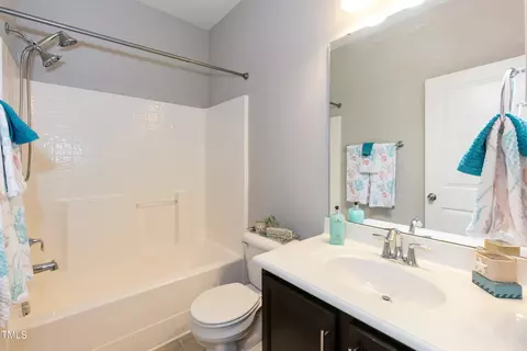 Bath - 3011 September Dr, Durham, NC 27703 photo 4 of 4