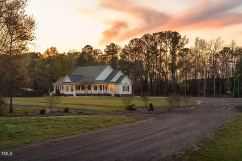 2905 Glendale Rd, Kenly, NC 27542