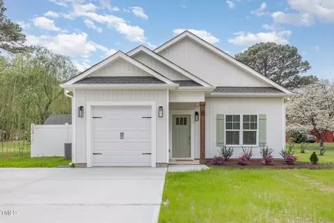 8 Nottingham Pl, Smithfield, NC 27577
