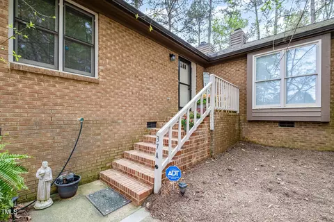 200 W Woodcroft Pkwy # 37A, Durham, NC 27713