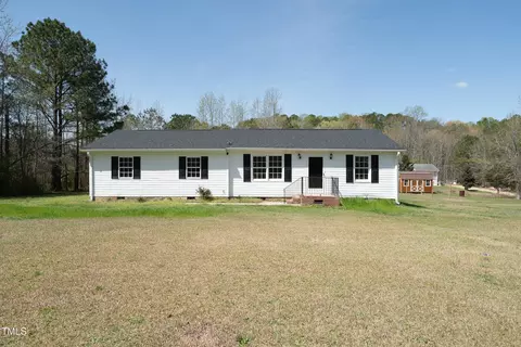 162 Valley Rd, Warrenton, NC 27589