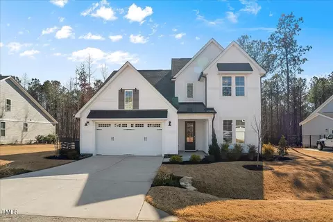 201 W Amber Oak Dr, Selma, NC 27576