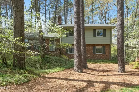 704 Emory Dr, Chapel Hill, NC 27517