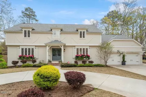 104 Perth Ct, Cary, NC 27511