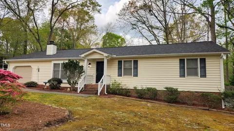 2704 Pidgeon Hill Rd, Raleigh, NC 27613