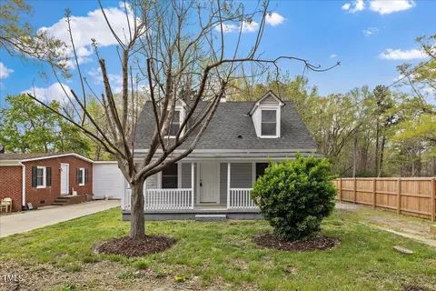 226 1st St, Henderson, NC 27536