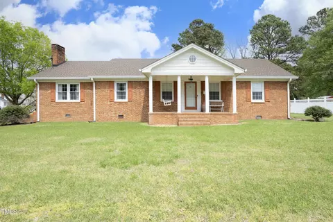 1104 W Cole St, Dunn, NC 28334