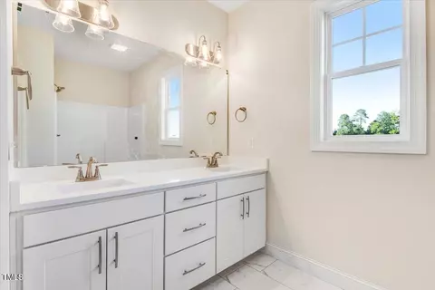 Bath - 9744 Bear Run Ln, Middlesex, NC 27557 photo 1 of 2