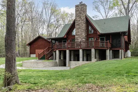 932 Gynnis Creek Dr, Moncure, NC 27559