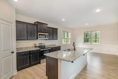 Kitchen - 18 Bonnybrook Ct #( 9), Selma, NC 27576 photo 3 of 4