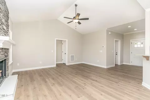68 Tee Dr, Selma, NC 27576 photo 7