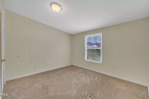 162 E Abbey Ct, Smithfield, NC 27577 photo 13