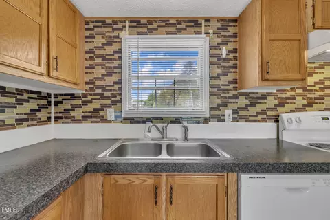 162 E Abbey Ct, Smithfield, NC 27577 photo 24