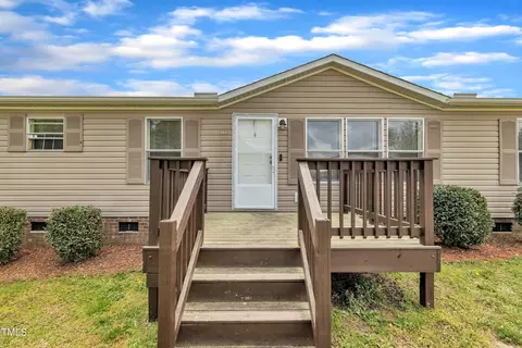 162 E Abbey Ct, Smithfield, NC 27577 photo 7