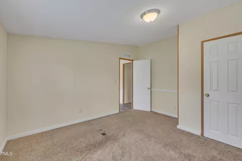 162 E Abbey Ct, Smithfield, NC 27577 photo 14