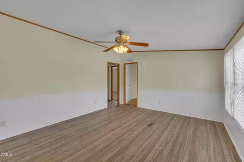 162 E Abbey Ct, Smithfield, NC 27577 photo 8