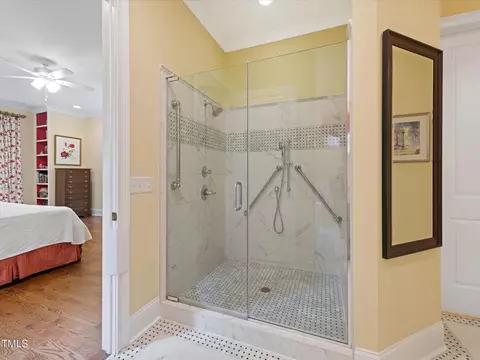 Bath - 21 Kimberly Dr, Durham, NC 27707 photo 4 of 5