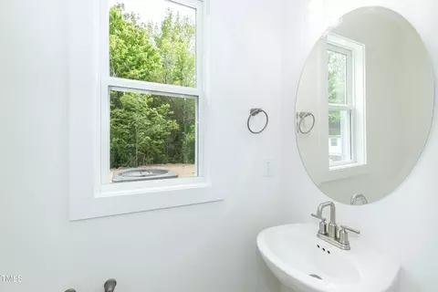 Bath - 1057 E 1059 E Harnett St, Dunn, NC 28334 photo 4 of 6
