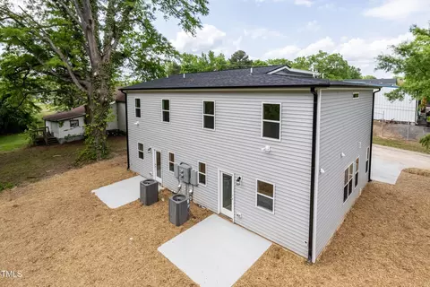 Exterior - 1057 E 1059 E Harnett St, Dunn, NC 28334 photo 20 of 24