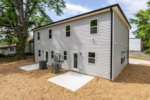Exterior - 1057 E 1059 E Harnett St, Dunn, NC 28334 photo 11 of 24