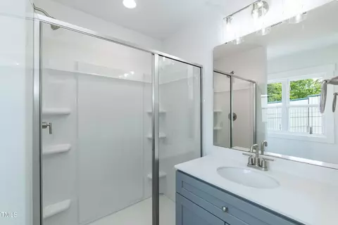 Bath - 1057 E 1059 E Harnett St, Dunn, NC 28334 photo 6 of 6