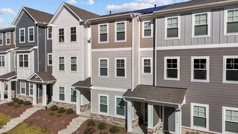 5432 Crescent Square St, Raleigh, NC 27616
