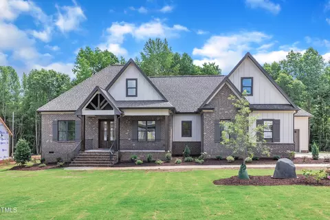 3920 Cedar Knolls Drive Dr #18, Youngsville, NC 27596