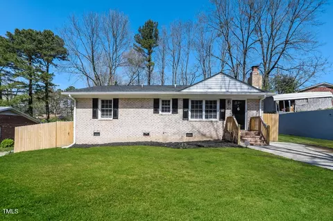 6 Hawaii Ct, Durham, NC 27713