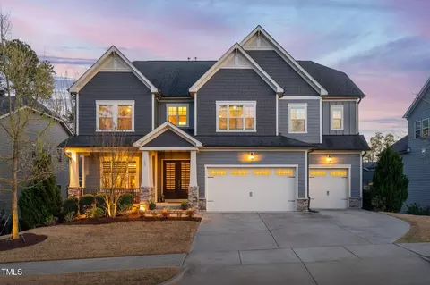 437 Creekhurst Pl, Cary, NC 27519