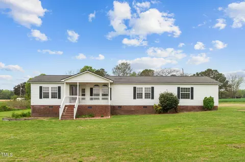 6316 Perry Rd, Lucama, NC 27851