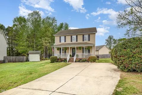 34 Stuart Dr, Benson, NC 27504 photo 3