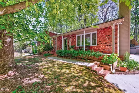 201 Dunhagan Pl, Cary, NC 27511