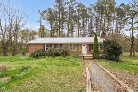 6702 Huntsboro Rd, Oxford, NC 27565