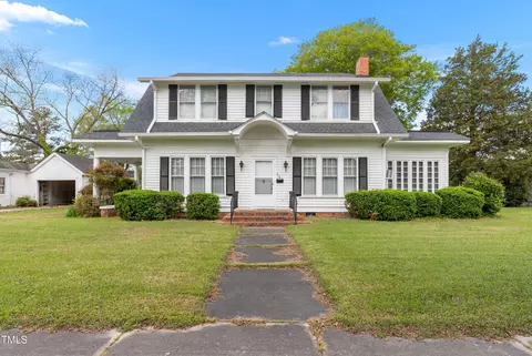 305 N Ellis Ave, Dunn, NC 28334