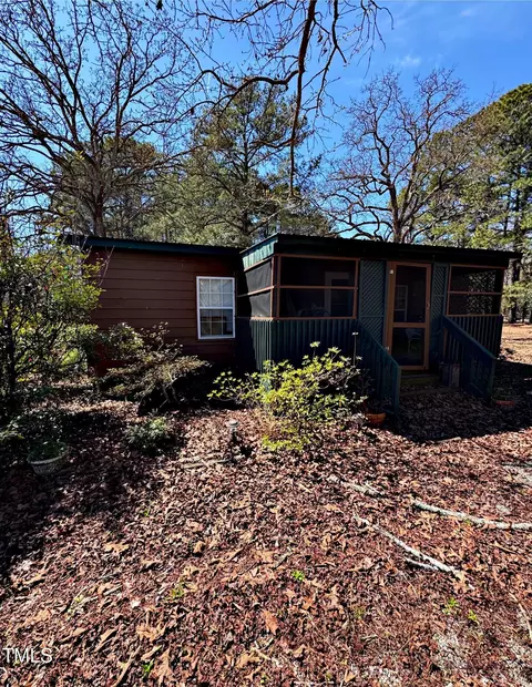 10878 Old 125 Rd, Scotland Neck, NC 27874